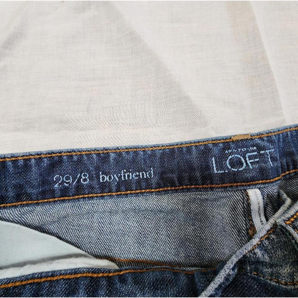 Loft Boyfriend Distressed Blue Denim Jeans Women's size 8 - Picture 6 of 9